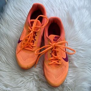 Nike Structure 17 running shoes neon orange